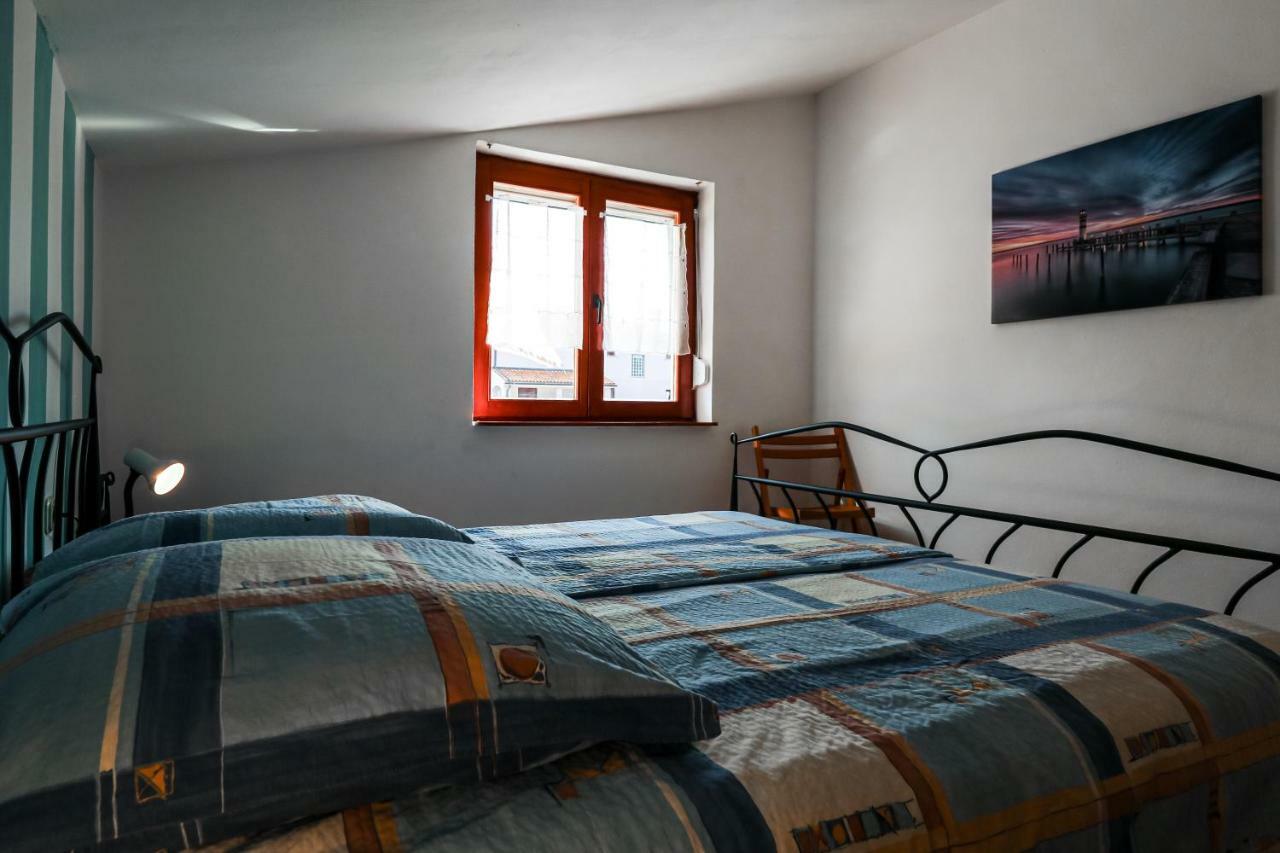 Apartamento Waimarie Fažana Exterior foto