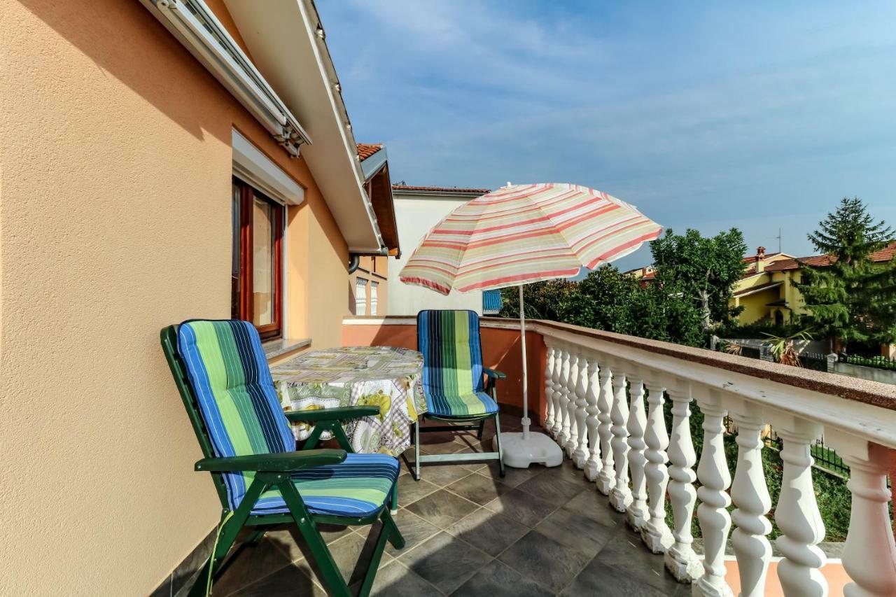 Apartamento Waimarie Fažana Exterior foto